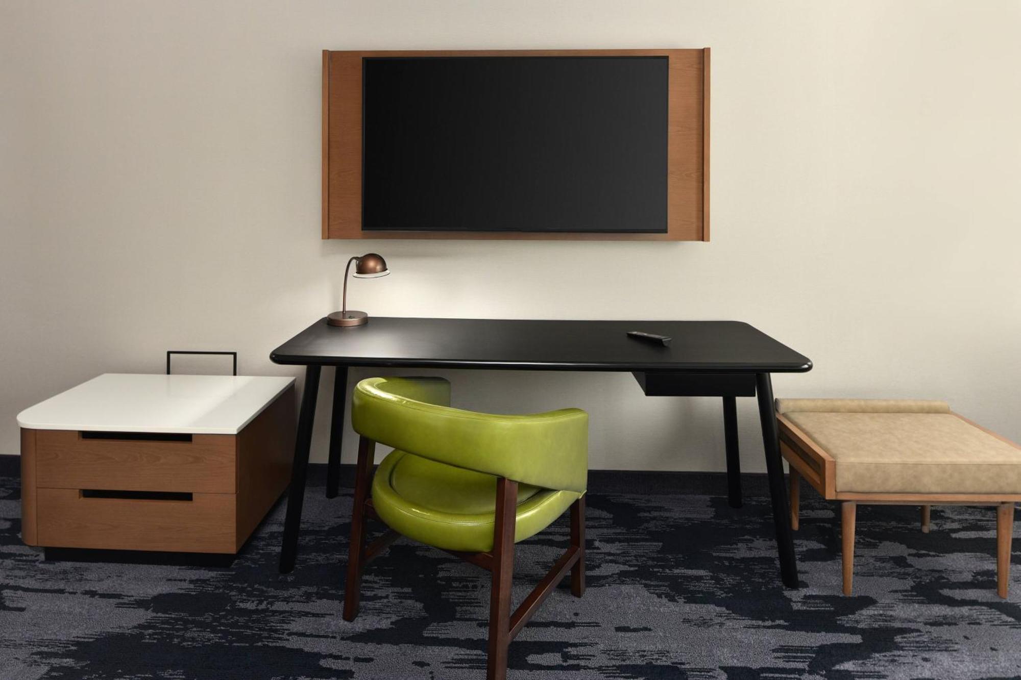 Fairfield By Marriott & Anaheim Alamitos Hotel