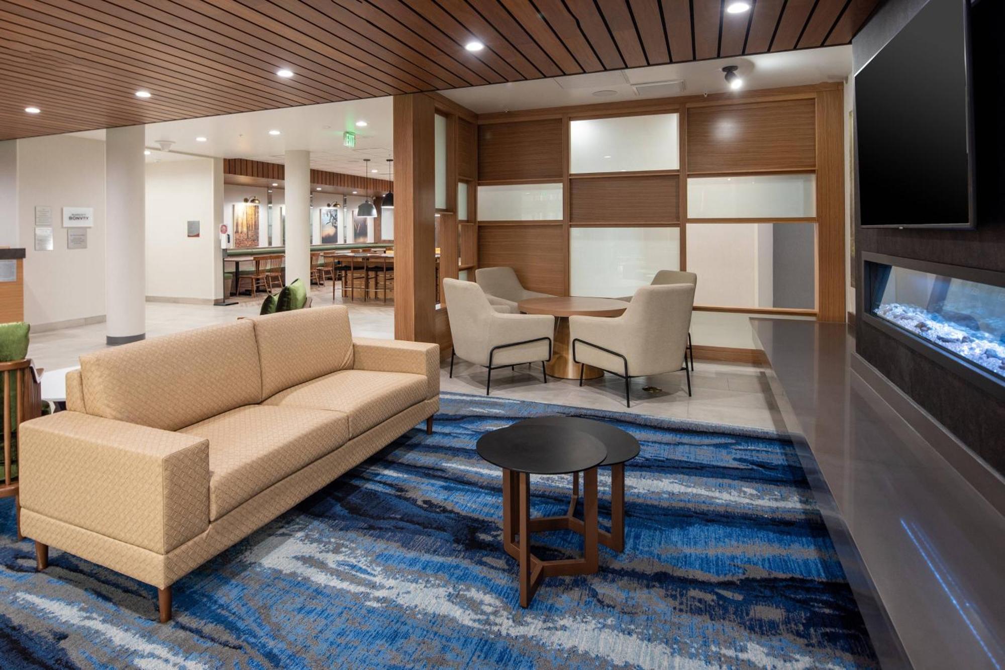 Fairfield By Marriott & Anaheim Alamitos