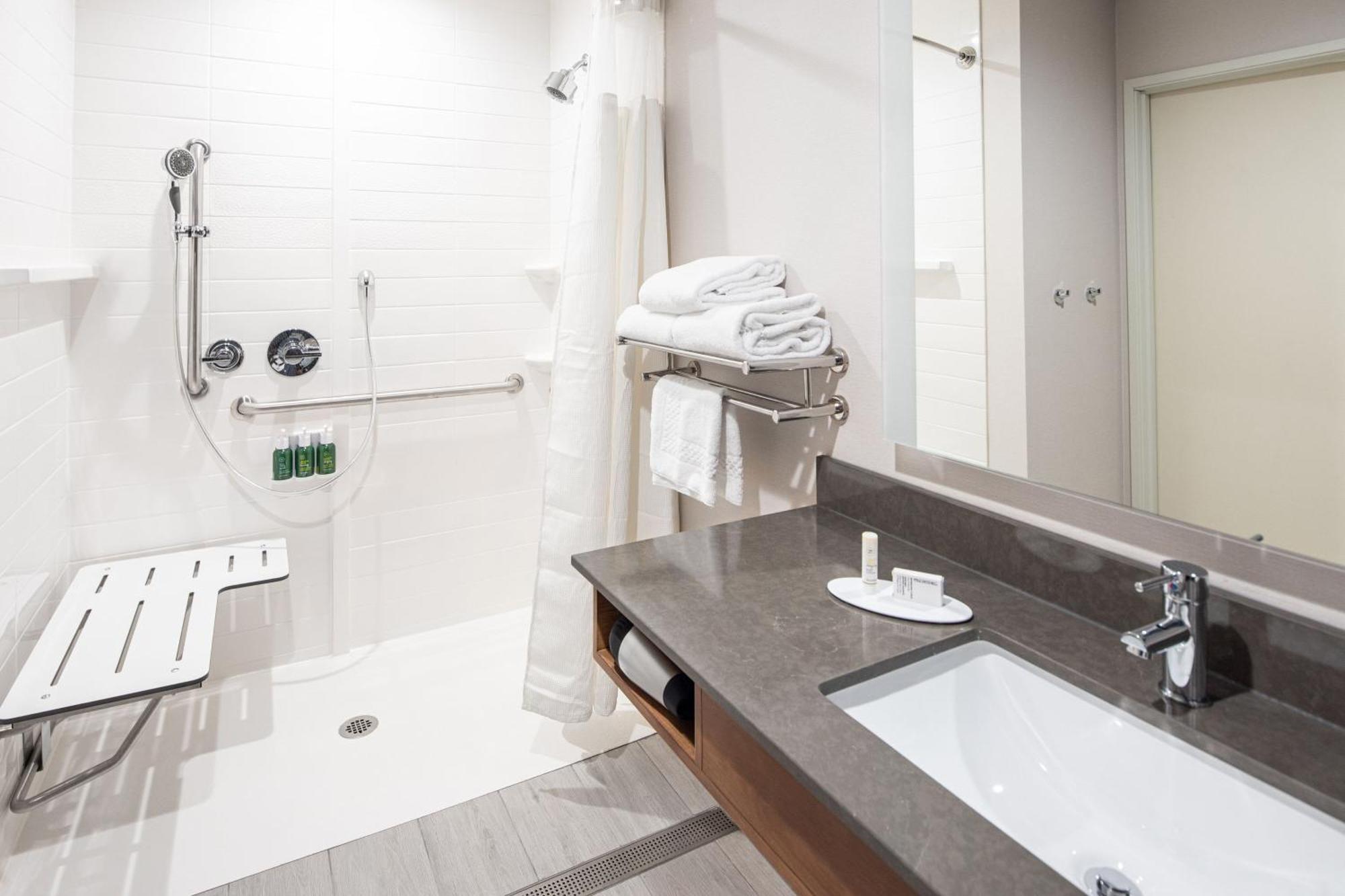 Fairfield By Marriott & Anaheim Alamitos Hotel 3*