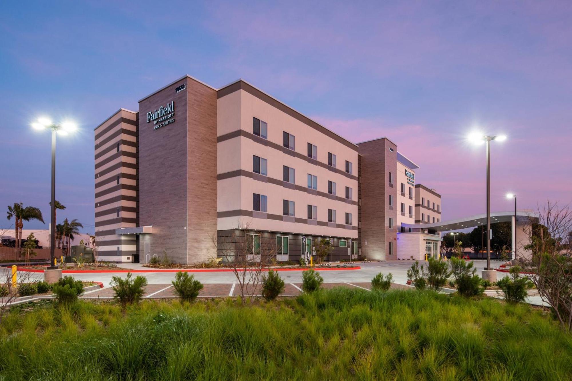 Fairfield By Marriott & Anaheim Alamitos Hotel 3*